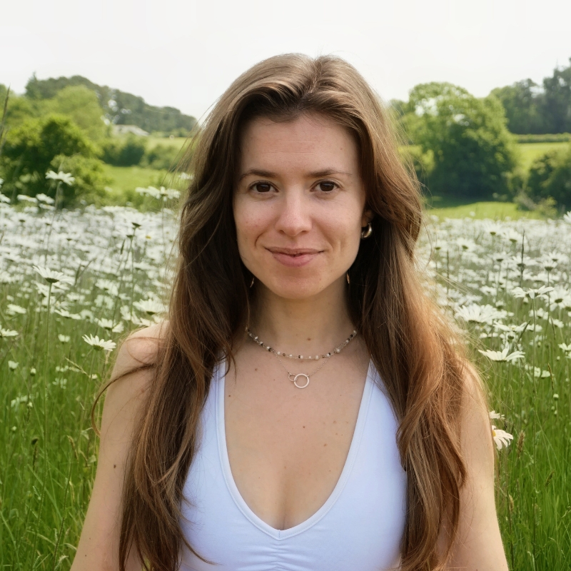 Gemma Elise yoga and meditation teacher